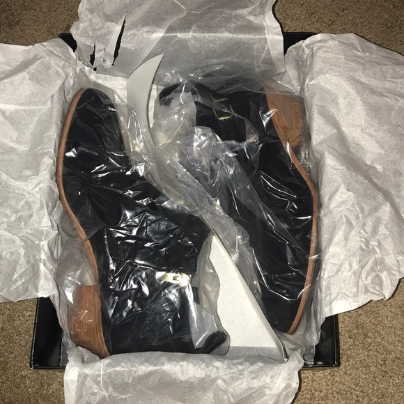 Via Spiga Black/Tan Booties - Picture 4 of 4